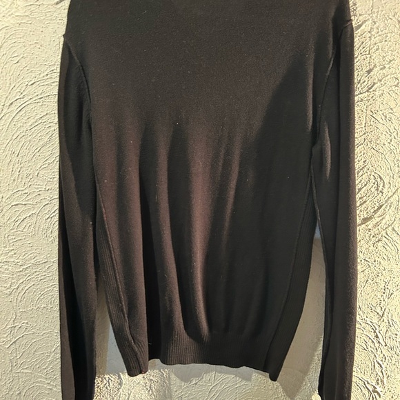 Guess Logo Pullover Navy Blue Knit V-Neck sweater size small - Picture 3 of 5